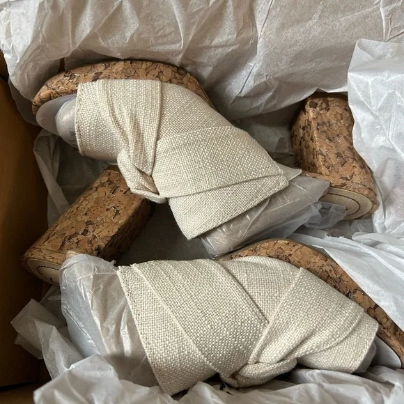 LifeStride Laguna Espadrille in cream - Picture 12 of 12